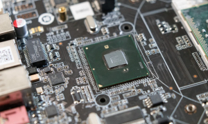 Các nhà thiết kế chip Trung Quốc dành một nửa doanh thu cho R&D