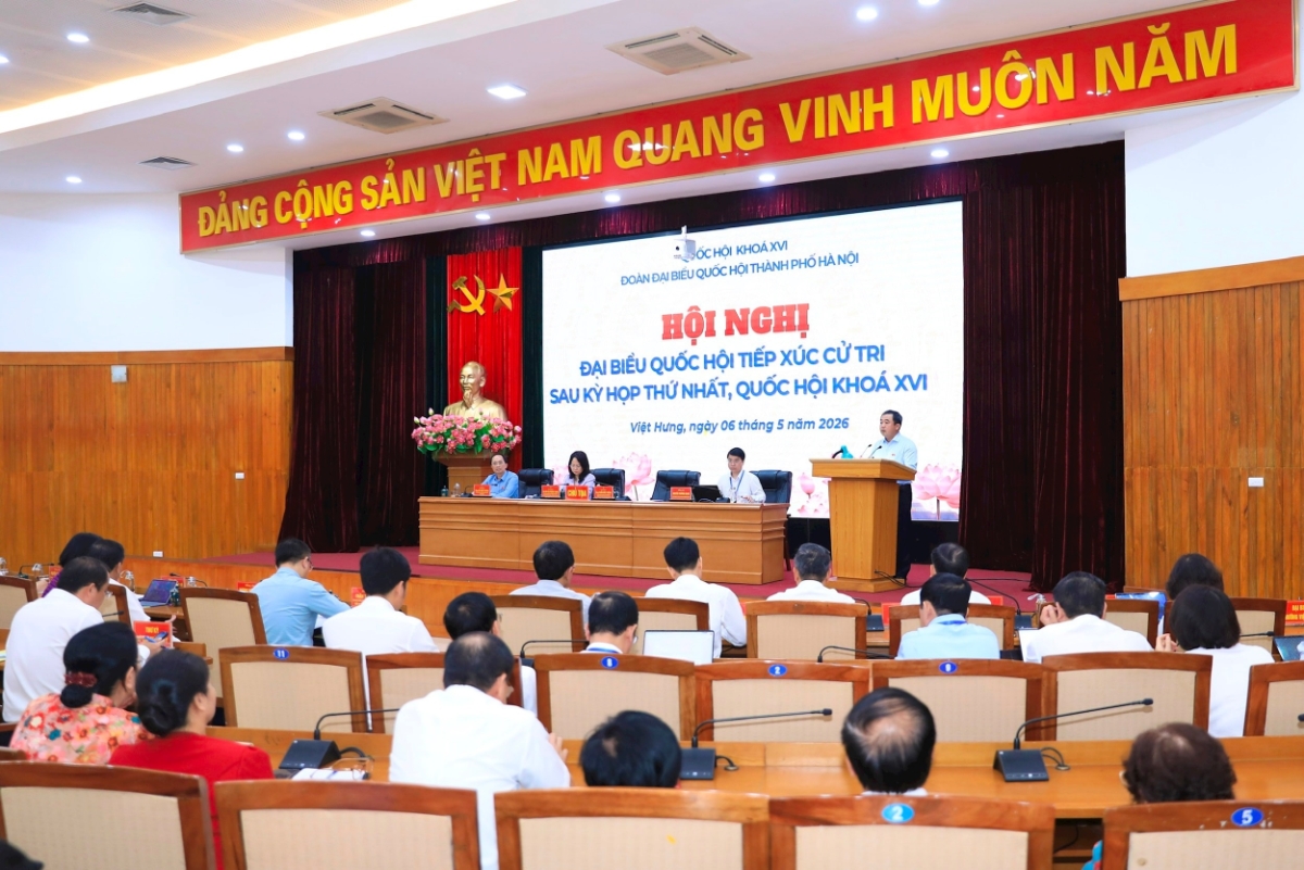Quang cảnh hội nghị tiếp xúc cử tri tại điểm cầu phường Việt Hưng.&nbsp;Ảnh: Hanoimoi.