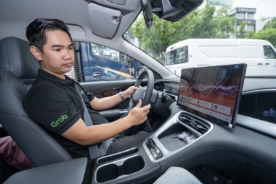 Tasco Auto và Grab Việt Nam bắt tay “xanh hóa” thị trường xe dịch vụ