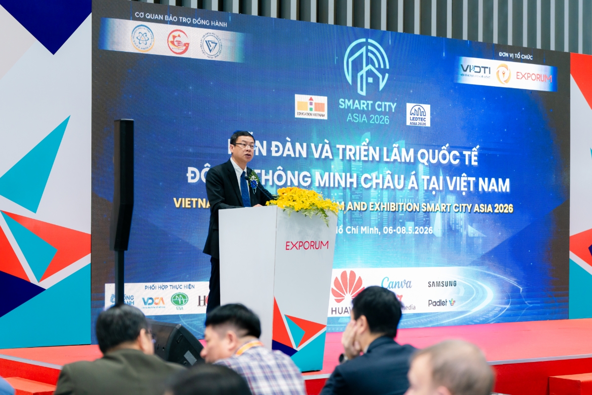 Thứ trưởng Bộ Khoa học và Công nghệ Lê Xuân Định phát biểu tại lễ khai mạc.