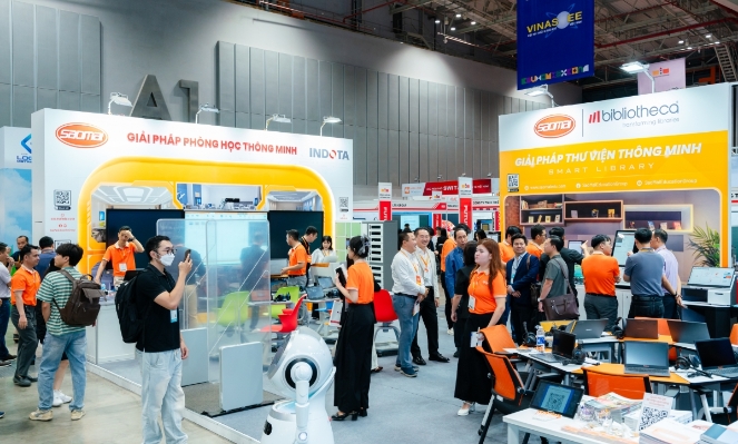 HCM City hosts exhibitions on smart cities, education and advanced technologies