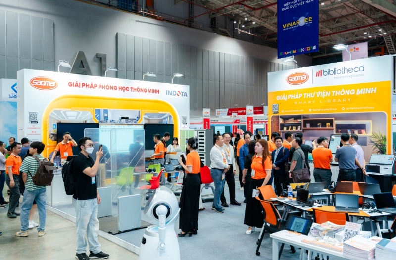 HCM City hosts exhibitions on smart cities, education and advanced technologies