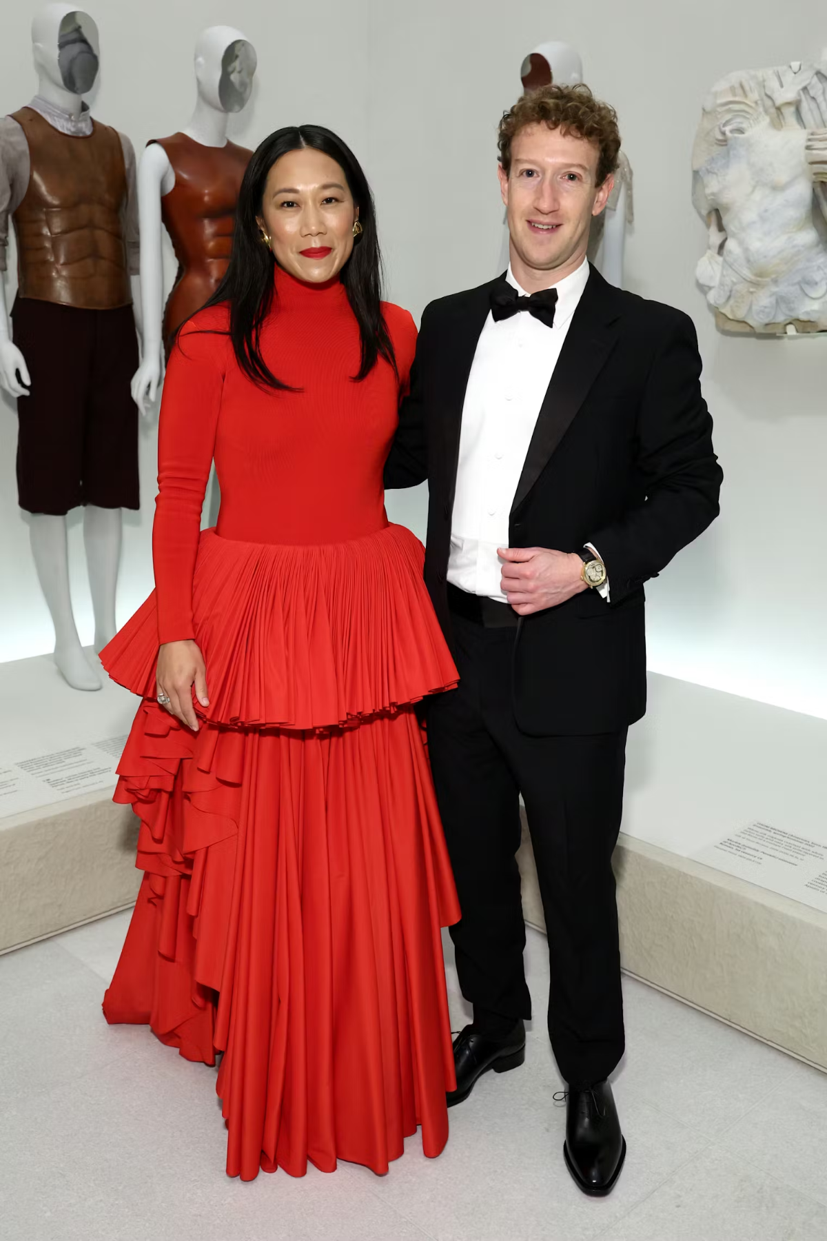 Mark Zuckerberg, CEO Meta cùng vợ