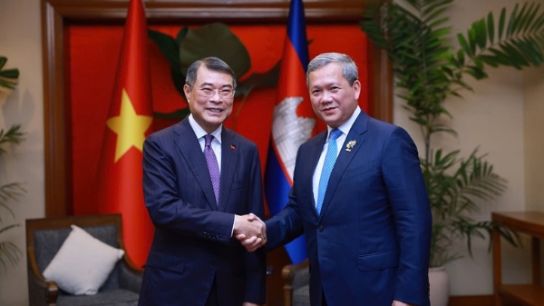 Thủ tướng Lê Minh Hưng gặp Thủ tướng Campuchia Hun Manet