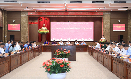 Hội nghị giao ban công tác tháng 4, triển khai nhiệm vụ tháng 5 năm 2026 Thành phố Hà Nội. (Ảnh: UBND TP.Hà Nội)