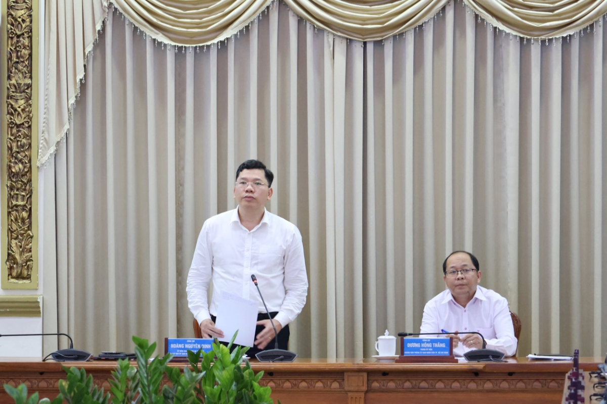 Phó chủ tịch UBND TP. Hồ Chí Minh Hoàng Nguyên Dinh phát biểu định hướng tại phiên họp -Ảnh: Cổng thông tin điện tử Thành phố