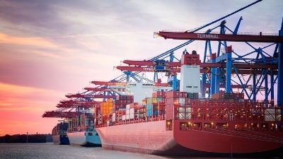 Vietnam records surprise trade surplus of over $87 mln in second half of April