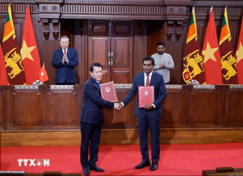 Cooperative documents exchanged between Vietnam and Sri Lanka