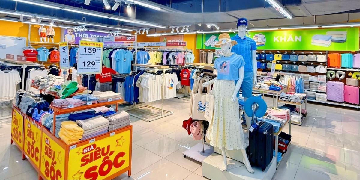 Việc người tiêu dùng tăng mua sản phẩm giải nhiệt đang kéo sức mua tại các siêu thị tăng rõ rệt.