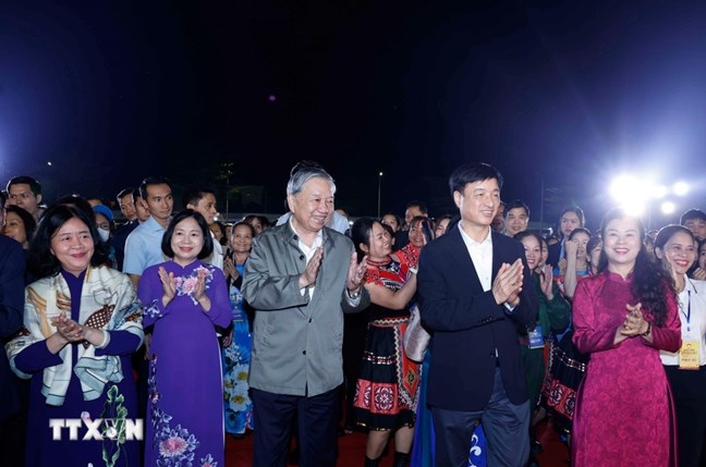 &nbsp;Tổng Bí thư Tô Lâm dự Ngày hội Đại đoàn kết toàn dân tộc tại phường Thượng Cát, thành phố Hà Nội (tháng 11/2025). Ảnh: TTXVN.