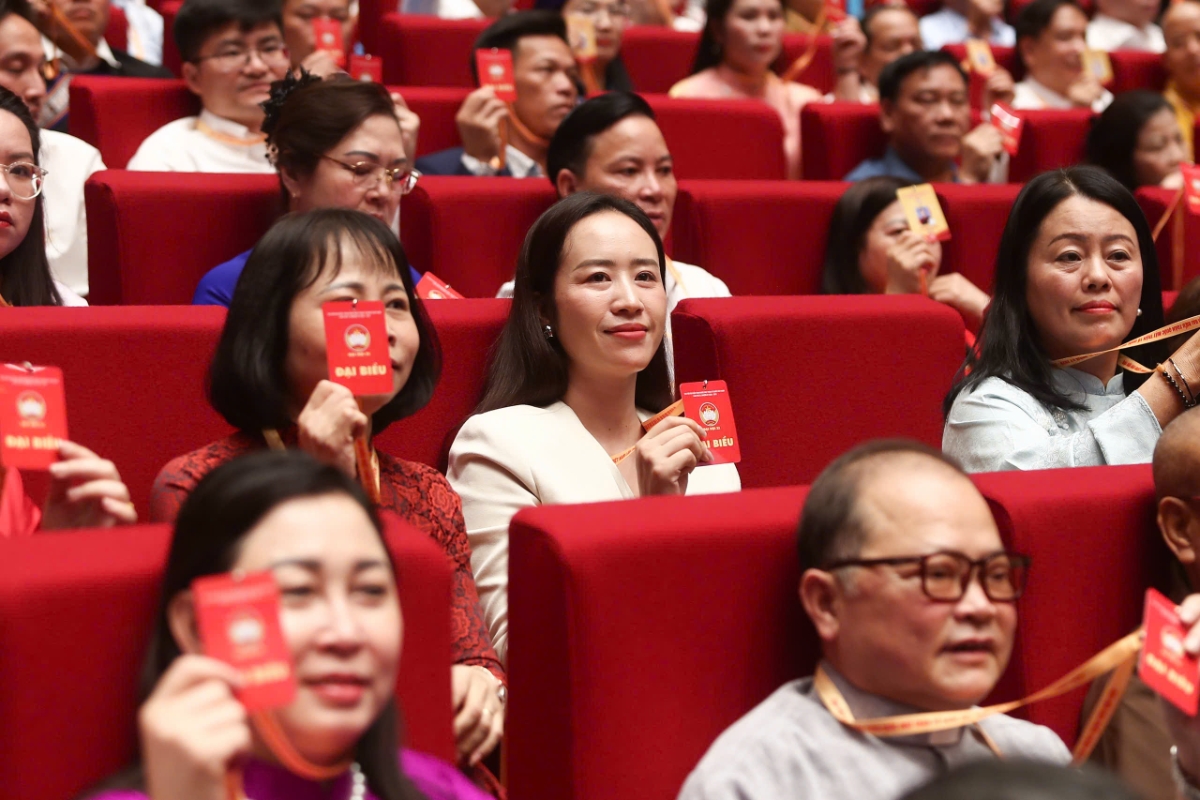 Các đại biểu tham dự đại biểu.
