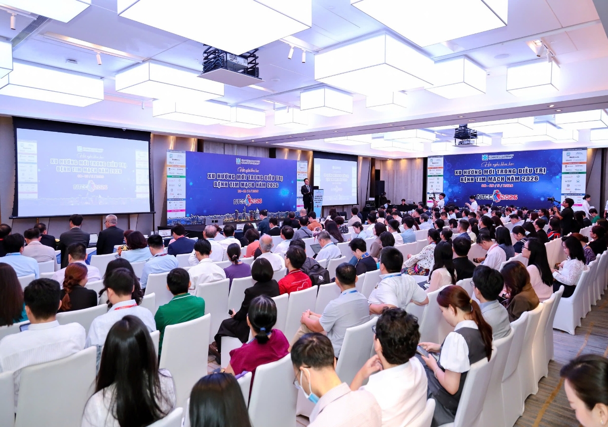 Hội nghị khoa học “Xu hướng mới trong điều trị bệnh tim mạch năm 2026” quy tụ đông đảo các chuyên gia, bác sĩ và nhân viên y tế hoạt động trong lĩnh vực tim mạch trên toàn quốc tham dự.
