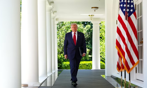 Hơn 50% cử tri Mỹ không hài lòng với cách điều hành kinh tế của Tổng thống Trump