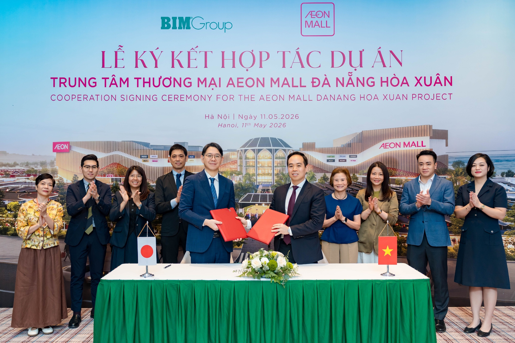 Ông Isobe Daisuke – Tổng giám đốc AEONMALL Việt Nam và ông Đoàn Quốc Huy – Chủ tịch, Tổng giám đốc BIM Group tại Lễ ký kết Hợp tác Dự án Trung tâm Thương mại AEON MALL Đà Nẵng Hòa Xuân. Ảnh: BIM Group.