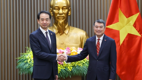Thủ tướng Lê Minh Hưng tiếp Đại sứ Trung Quốc Hà Vĩ