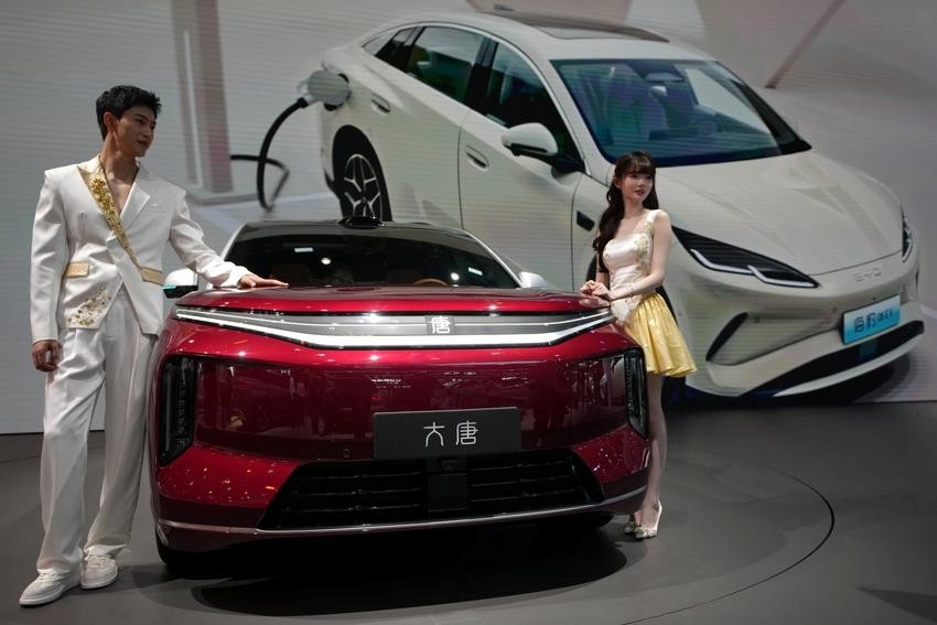 Mẫu xe điện mới nhất của hãng BYD được trưng bày tại Auto China 2026. Ảnh AP/Andy Wong