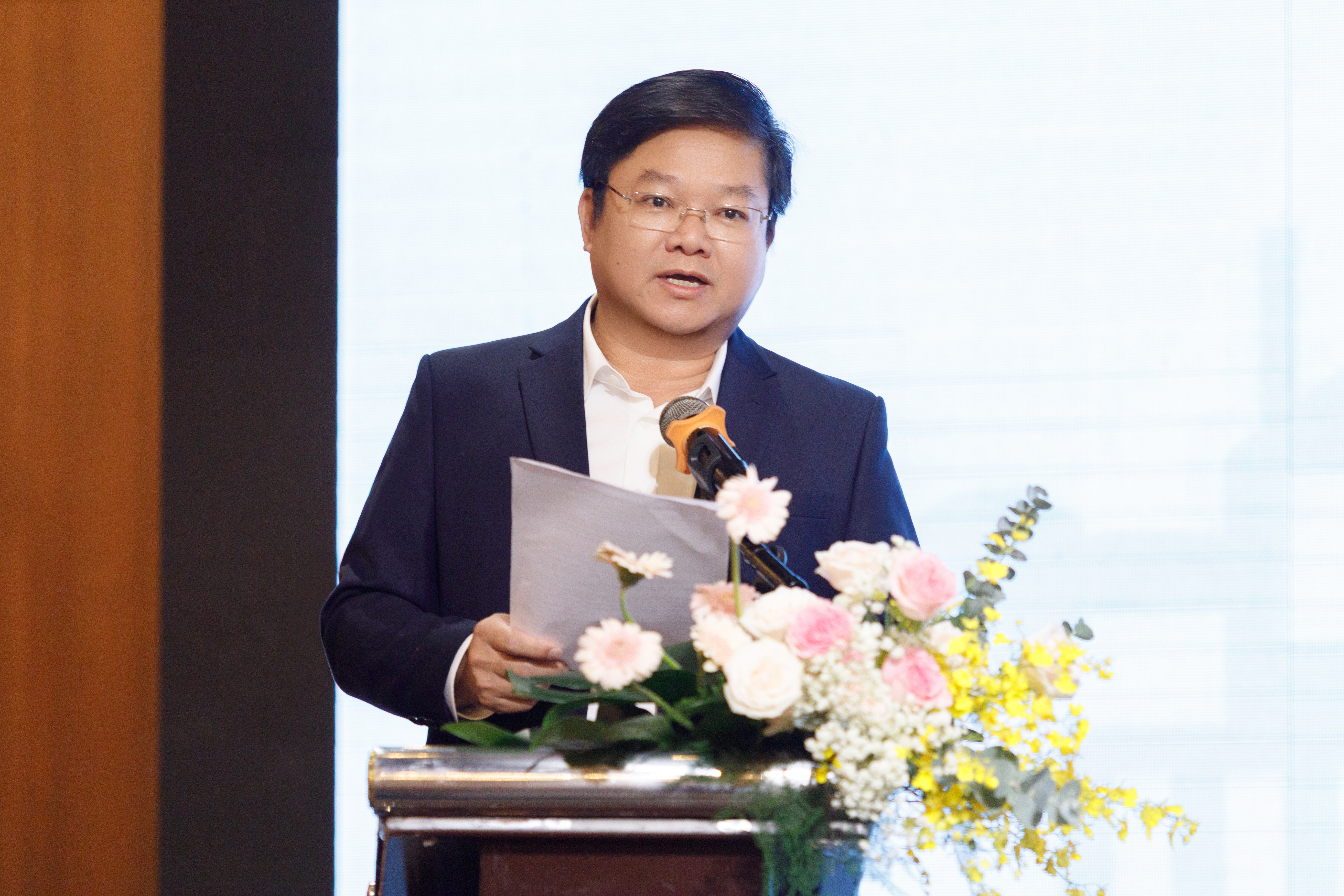 Ông Lê Văn Thinh: 