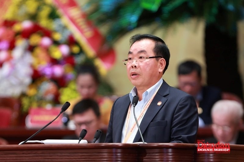 Ông Nguyễn Quang Huân tham luận tại Đại hội trong phiên họp chiều 12/5. Ảnh: Diễn đàn doanh nghiệp.