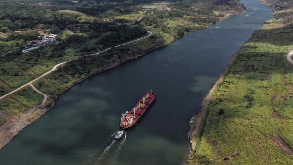 Châu Á mua mạnh dầu Mỹ, kênh đào Panama ùn ứ nghiêm trọng