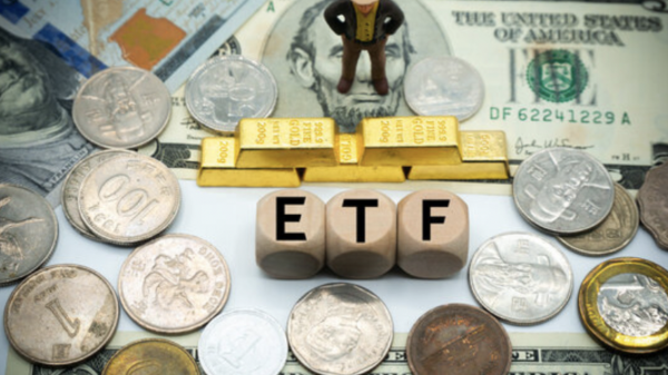 Hàng loạt cổ phiếu bất động sản sắp bị ETF bán ra khối lượng lớn
