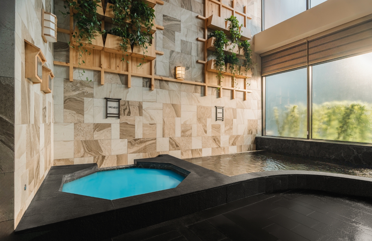 Một bể khoáng trong nhà được Ecopark thiết kế tại tổ hợp khoáng nóng Mori Onsen (Hưng Yên).