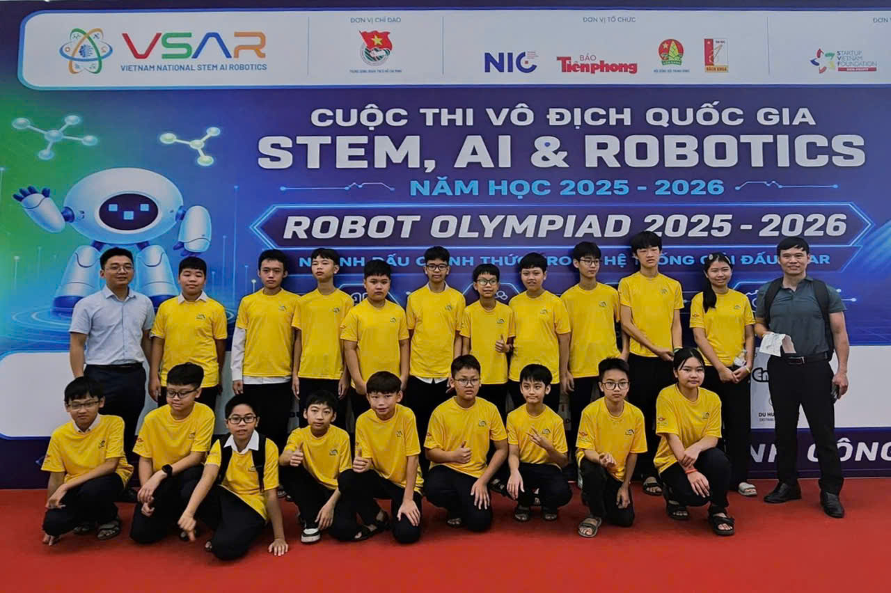 Đội thi trường Trung học cơ sở Kiều Phú