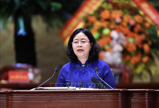 Bà Bùi Thị Minh Hoài, Ủy viên Bộ Chính trị, Bí thư Trung ương Đảng, Bí thư Đảng ủy Mặt trận Tổ quốc, các đoàn thể Trung ương, Chủ tịch Ủy ban Trung ương Mặt trận Tổ quốc Việt Nam khóa XI, phát biểu nhận nhiệm vụ. Ảnh: TTXVN.