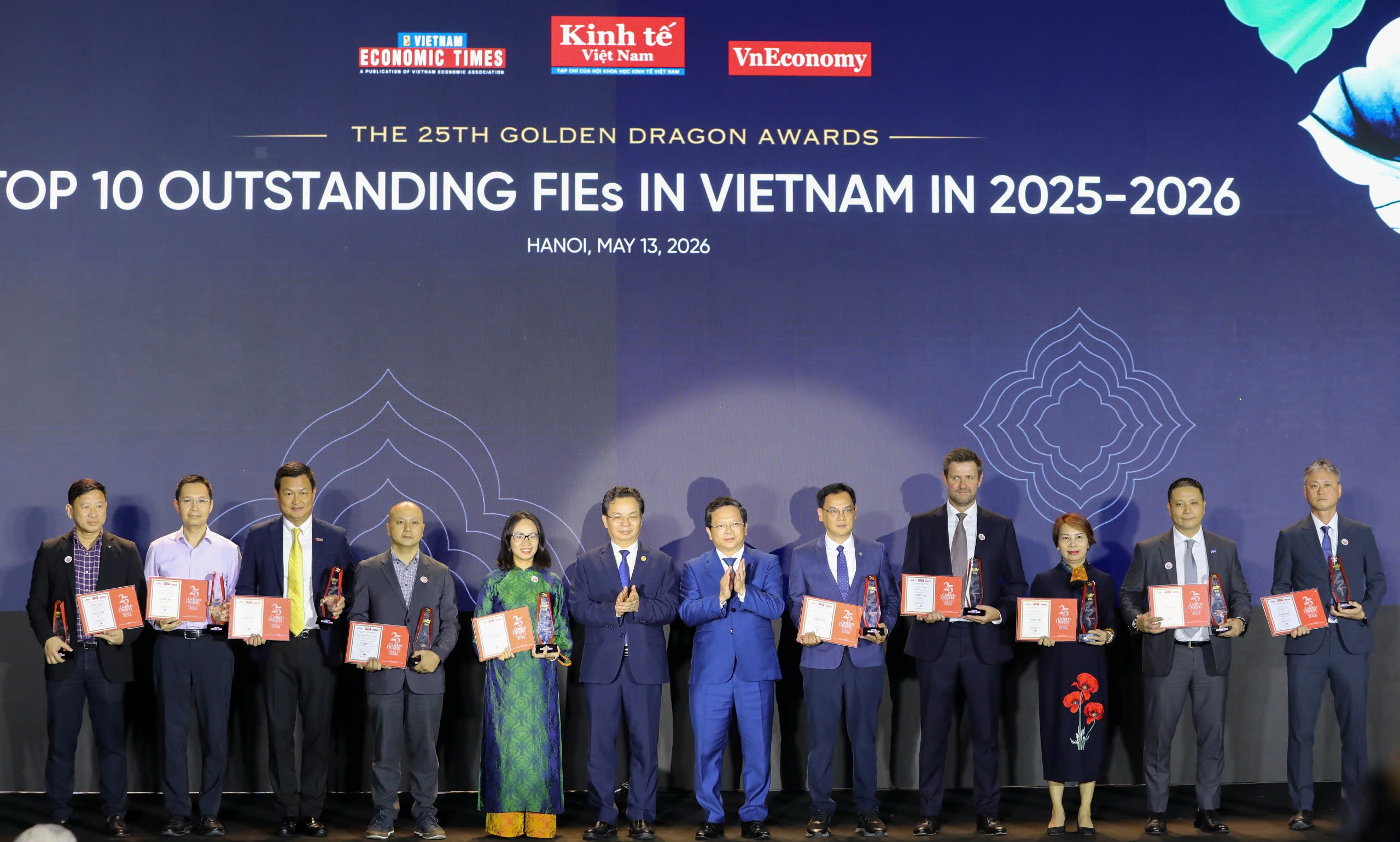 TOP 10 doanh nghiệp FDI tiêu biểu 2025 - 2026 gồm: Tập đoàn Samsung Việt Nam; Công ty Cổ phần Phát triển Đô thị và Khu công nghiệp Việt Nam Singapore (VSIP JSC); Công ty TNHH Intel Products Việt Nam; Qualcomm Việt Nam; Deloitte Việt Nam; Công ty TNHH SCG Việt Nam; Heineken Việt Nam; Công ty TNHH LEGO Manufacturing Việt Nam; Ngân hàng TNHH Một Thành viên United Overseas Bank (Việt Nam); Grab Việt Nam.