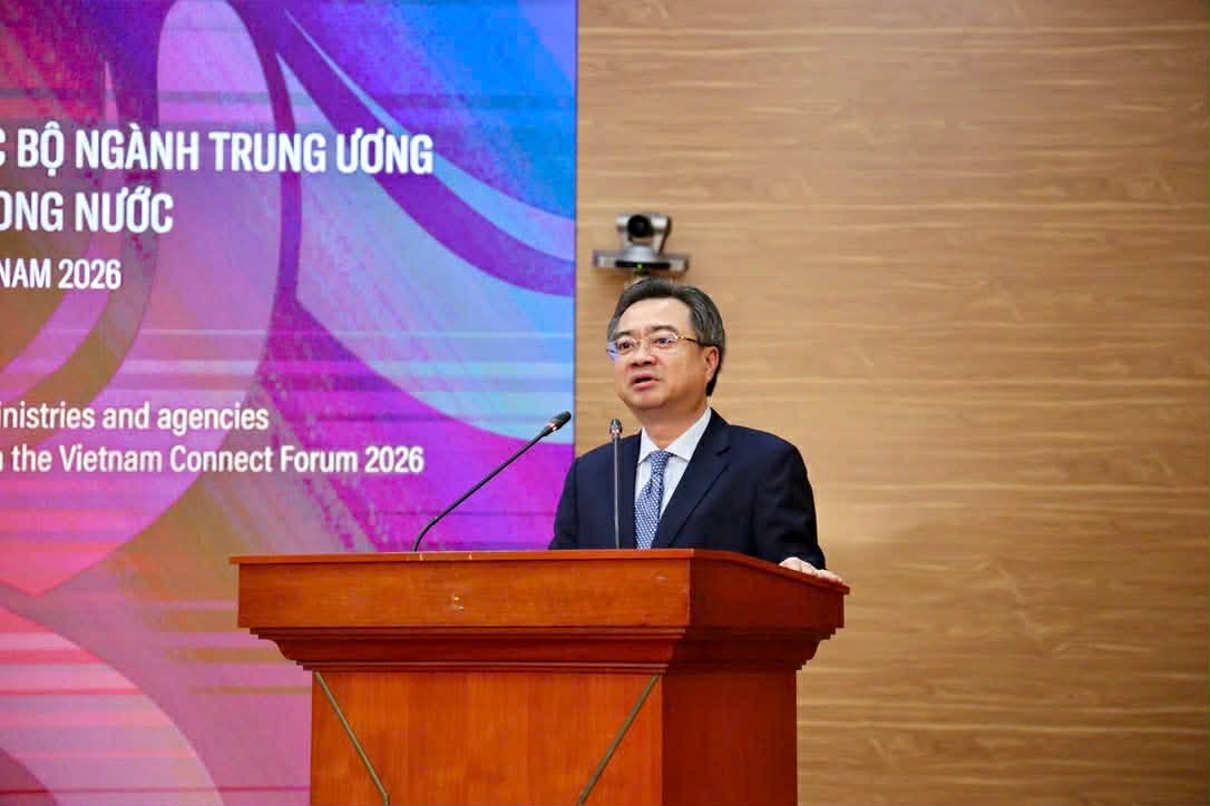 Ủy viên Bộ Chính trị, Bí thư Trung ương Đảng, Trưởng ban Chính sách, Chiến lược Trung ương Nguyễn Thanh Nghị phát biểu tại buổi làm việc. 