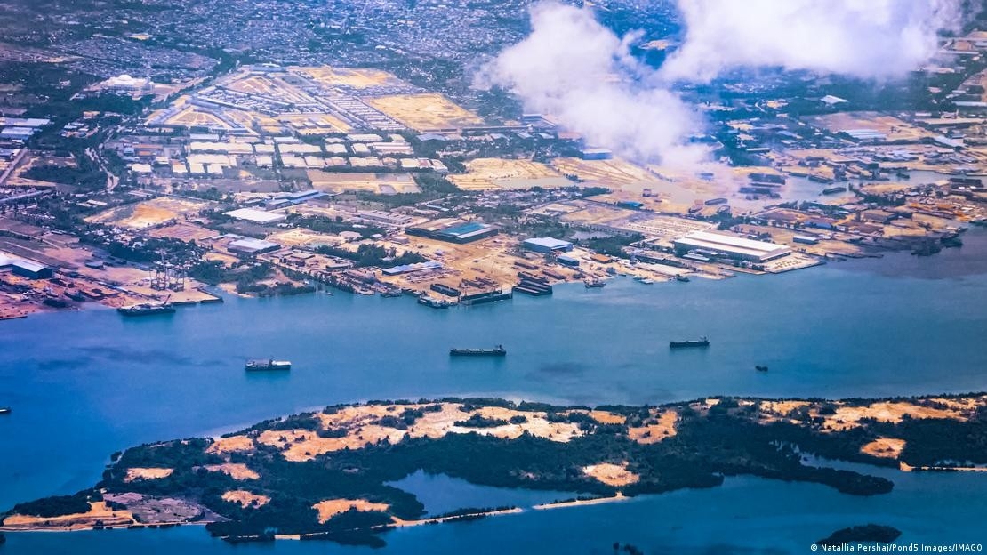 Eo biển Malacca đóng vai trò sống còn đối với thương mại châu Á. Ảnh: Natallia Pershaj/Pond5 Images/IMAGO
