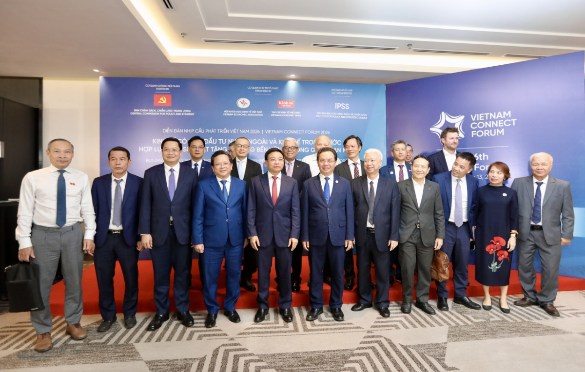 Diễn đàn có sự tham dự và phát biểu chỉ đạo của ông Nguyễn Văn Thắng, Ủy viên Ban chấp hành Trung ương Đảng, Phó Thủ tướng Chính phủ cùng lãnh đạo Ban Chính sách, chiến lược Trung ương, lãnh đạo các bộ ngành, các ủy ban của Quốc hội, đại diện lãnh đạo các tỉnh, thành phố khu vực phía Bắc...