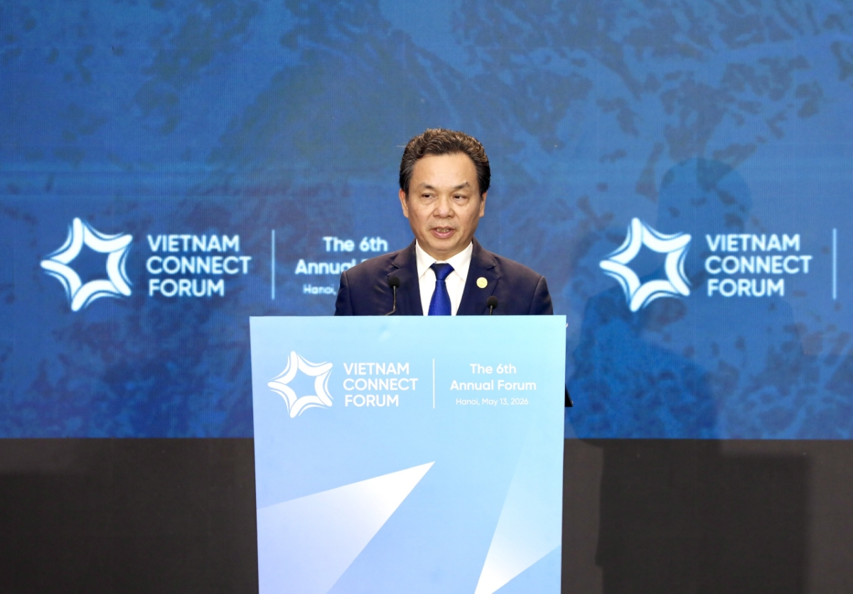Ông Hoàng Văn Cường, Phó Chủ tịch Hội Khoa học Kinh tế Việt Nam, cho rằng định hướng của Việt Nam là hình thành “thế hệ FDI mới”, không chỉ mang vốn đầu tư mà còn mang theo tri thức, công nghệ và năng lực quản trị hiện đại; đồng thời tăng cường hợp tác, liên kết chặt chẽ với doanh nghiệp trong nước để cùng phát triển.