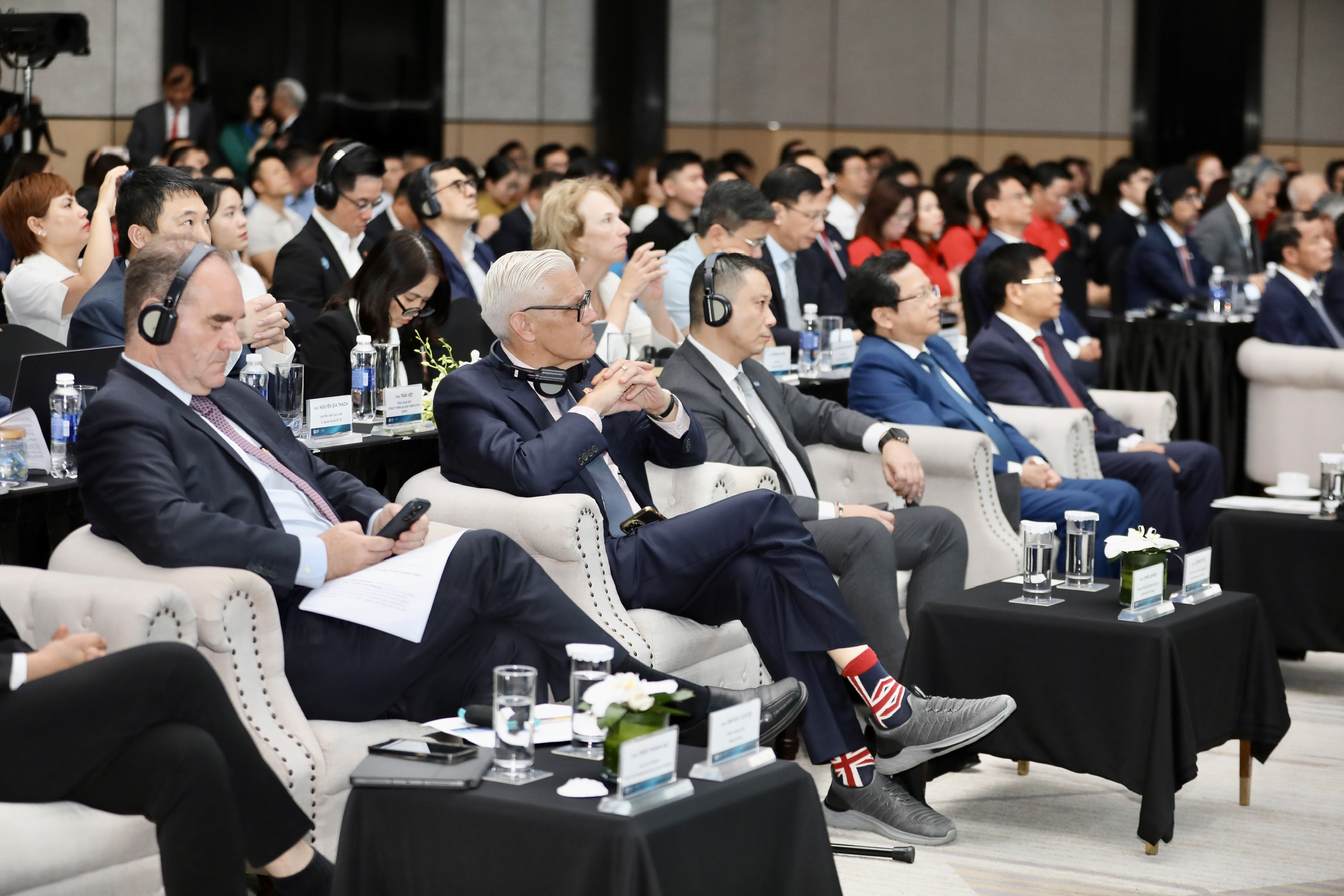 Diễn đàn Nhịp cầu phát triển Việt Nam&nbsp;không chỉ là nơi trao đổi chính sách mà còn là cầu nối giữa doanh nghiệp FDI với doanh nghiệp trong nước, giữa tầm nhìn quốc tế với khát vọng phát triển của Việt Nam. Ảnh: Việt Dũng.