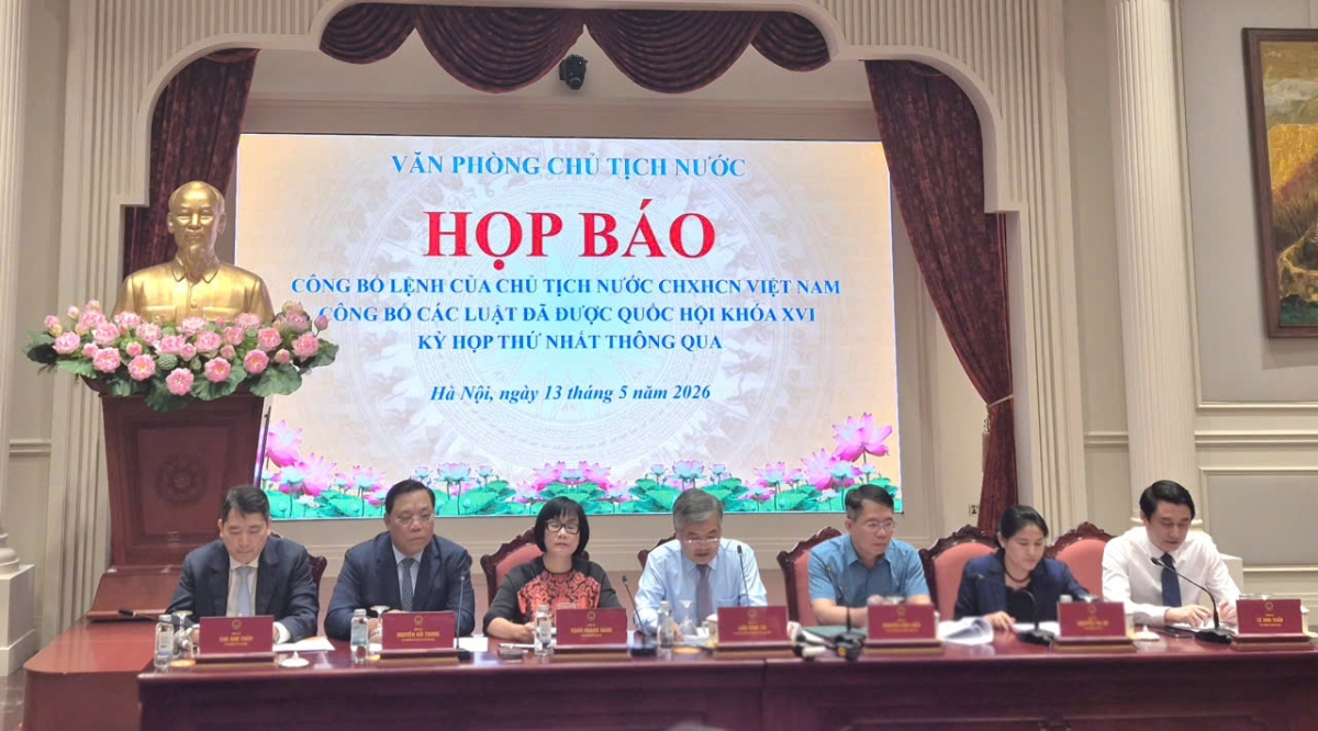 Quang cảnh buổi họp báo.