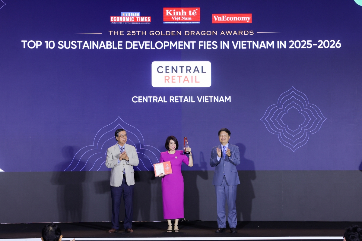 Central Retail Việt Nam (CRV) đã vinh dự được Ban tổ chức vinh danh Doanh nghiệp FDI tiêu biểu 2025 - 2026 nhận danh hiệu Rồng Vàng 2026 ở hạng mục “Top 10 Doanh nghiệp phát triển bền vững 2025 - 2026”. Ảnh: CRV.