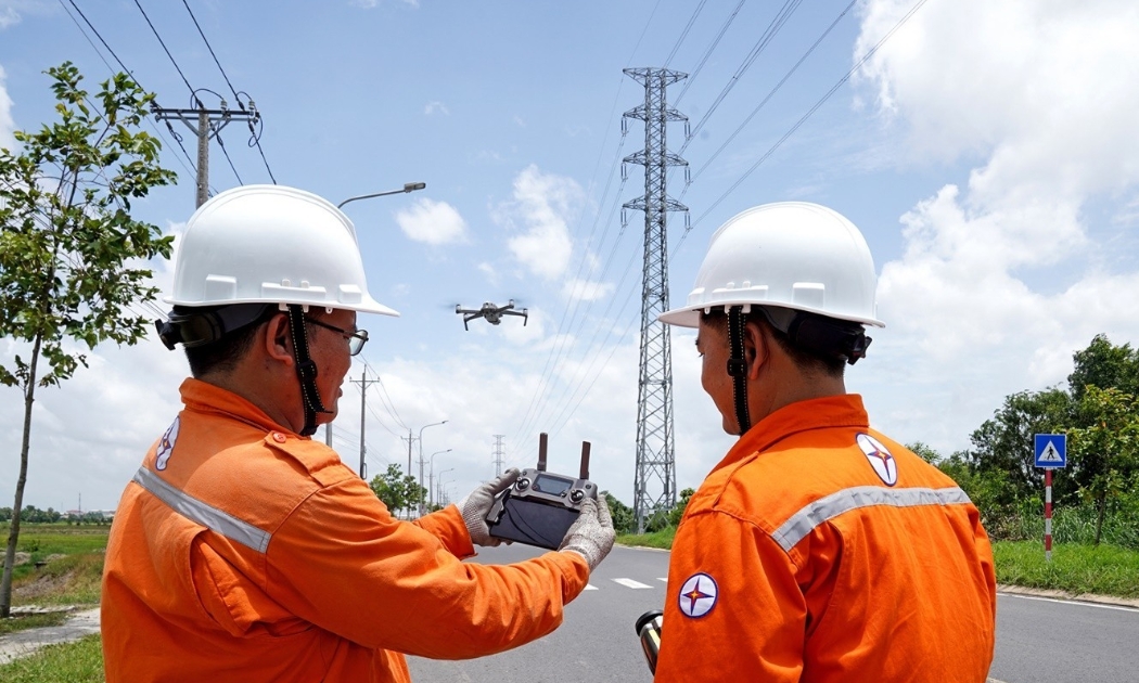 Chỉ trong hai năm 2024-2025, EVN đã thu hẹp khoản lỗ lũy kế từ hơn 50.000 tỷ đồng xuống còn 5.611 tỷ đồng.