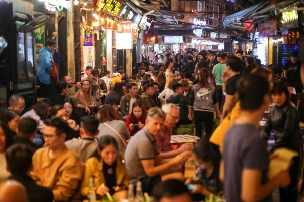 Hanoi aims for night economy to contribute 12% of GRDP by 2045