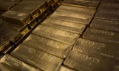 Áp lực lạm phát đè nặng giá vàng, SPDR Gold Trust mua ròng liên tục