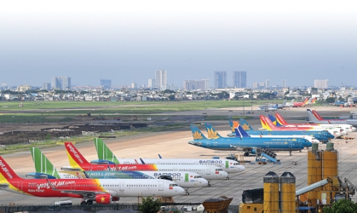 Vietnam’s aviation rebound fuels tourism growth amid rising global challenges