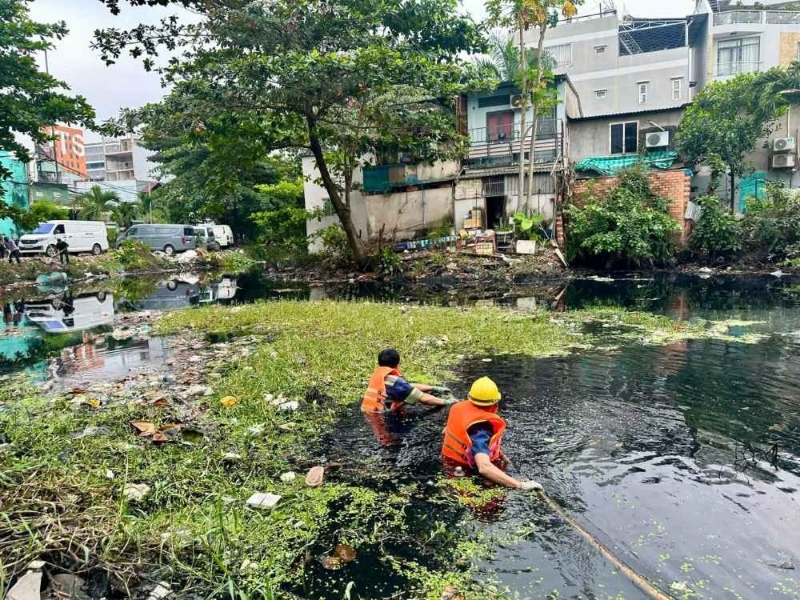 HCMC to invest $120 million in cleaning up two polluted canals