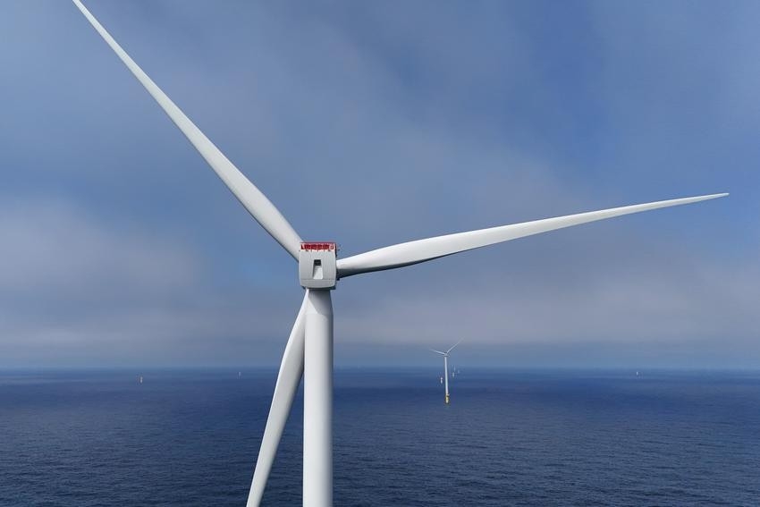 Các turbine thuộc dự án điện gió ngoài khơi Sunrise Wind đang được xây dựng ngoài khơi Montauk Point, bang New York, Mỹ. Ảnh: AP/Joshua A. Bickel