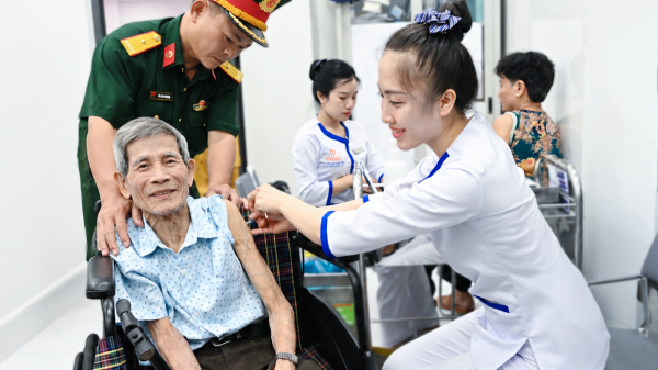 VNVC tặng Gói tài trợ y tế hơn 10 tỷ đồng cho Đặc khu Côn Đảo