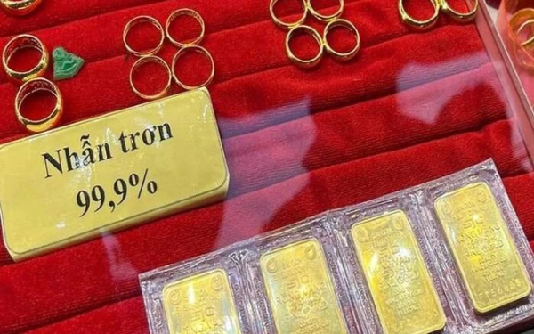Giá miếng SJC và vàng nhẫn “4 số 9” đồng loạt giảm 1 triệu đồng/lượng