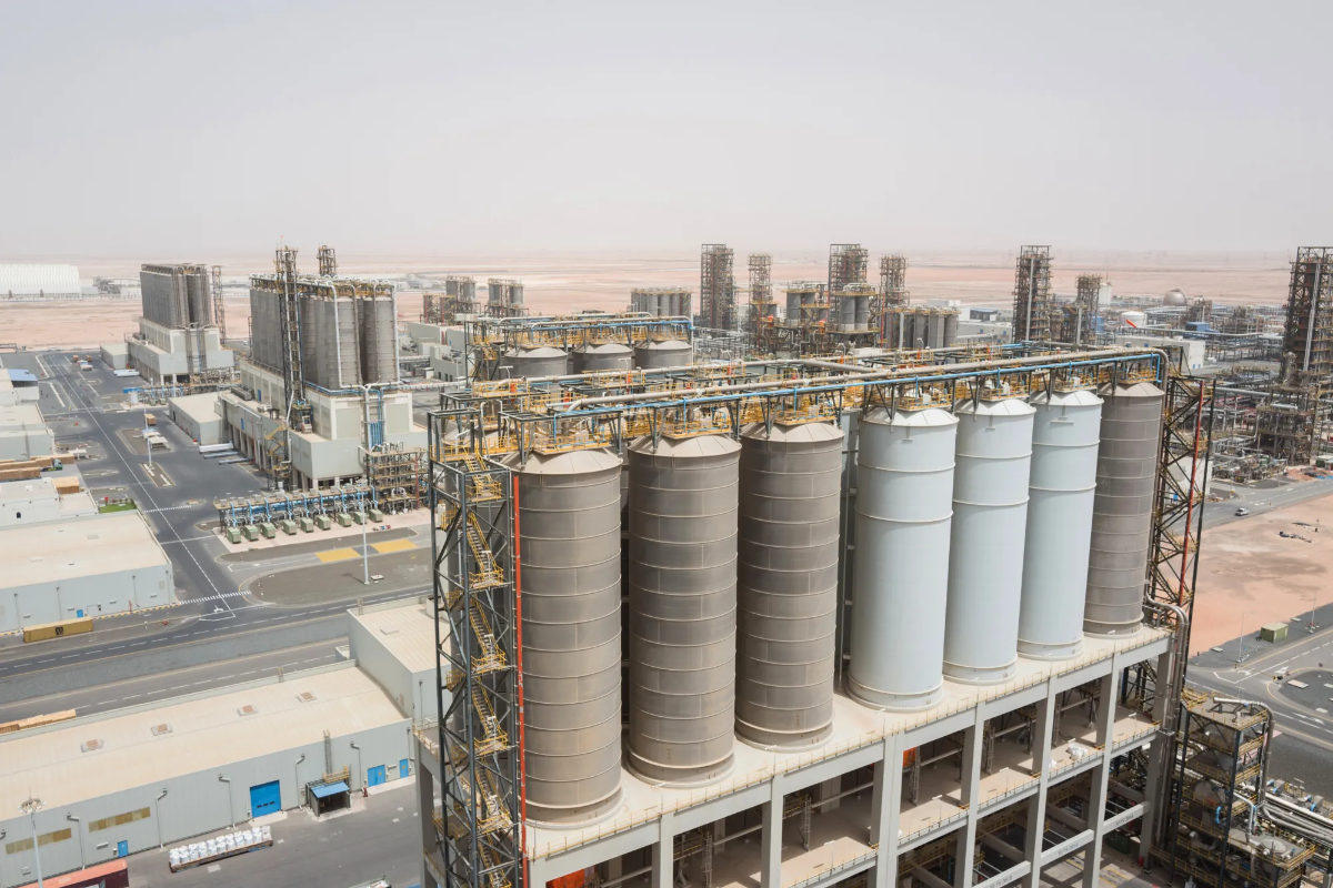 Một cơ sở dầu khí của UAE - Ảnh: Bloomberg.
