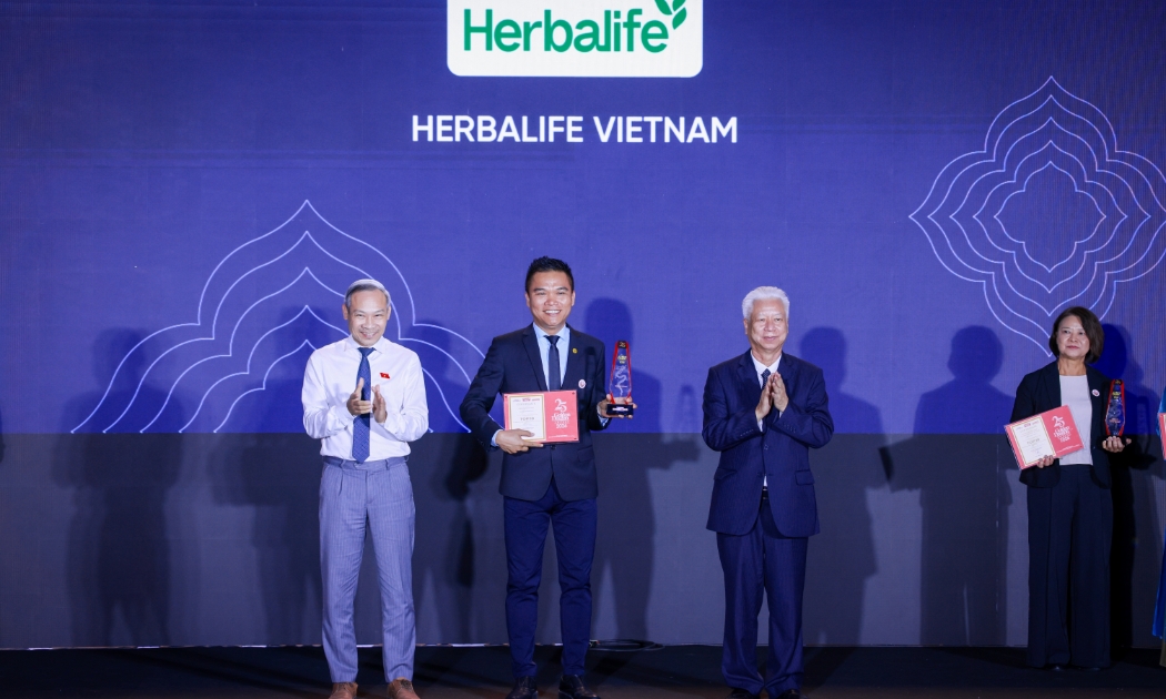 Herbalife được vinh danh Top 10 Doanh nghiệp Vì cuộc sống cộng đồng tại Rồng Vàng 2026