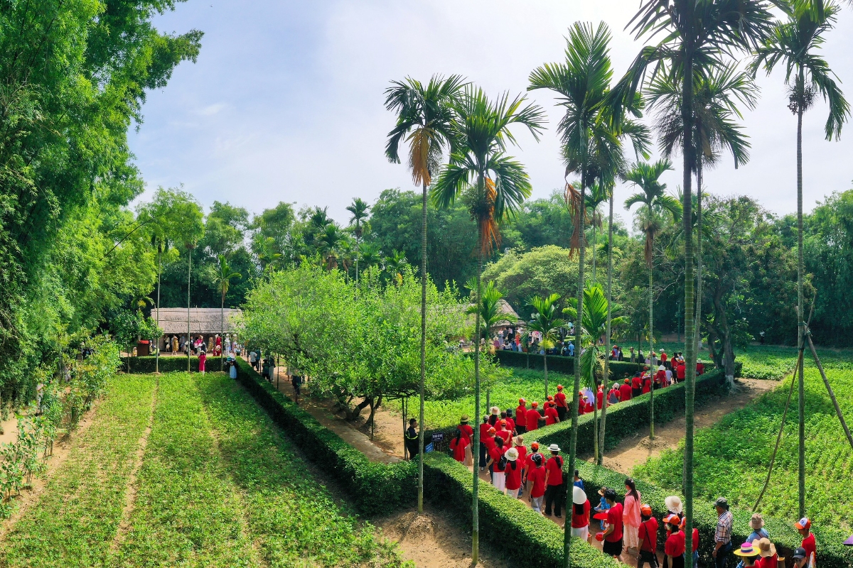 Ảnh: Lễ hội Làng Sen