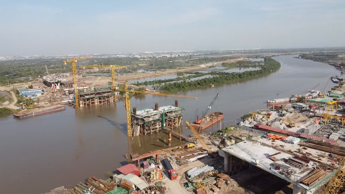 Cầu Hải Thành thuộc dự án đường vành đai 2 của Hải Phòng đang được khẩn trương đẩy nhanh tiến độ.