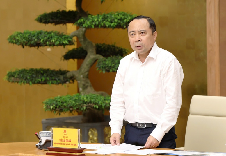 Yêu cầu tháo gỡ vướng mắc, thúc đẩy giải ngân vốn khoa học công nghệ 2 Bộ trưởng Bộ Khoa học và Công nghệ Vũ Hải Quân báo cáo tại Hội nghị - Ảnh: VGP