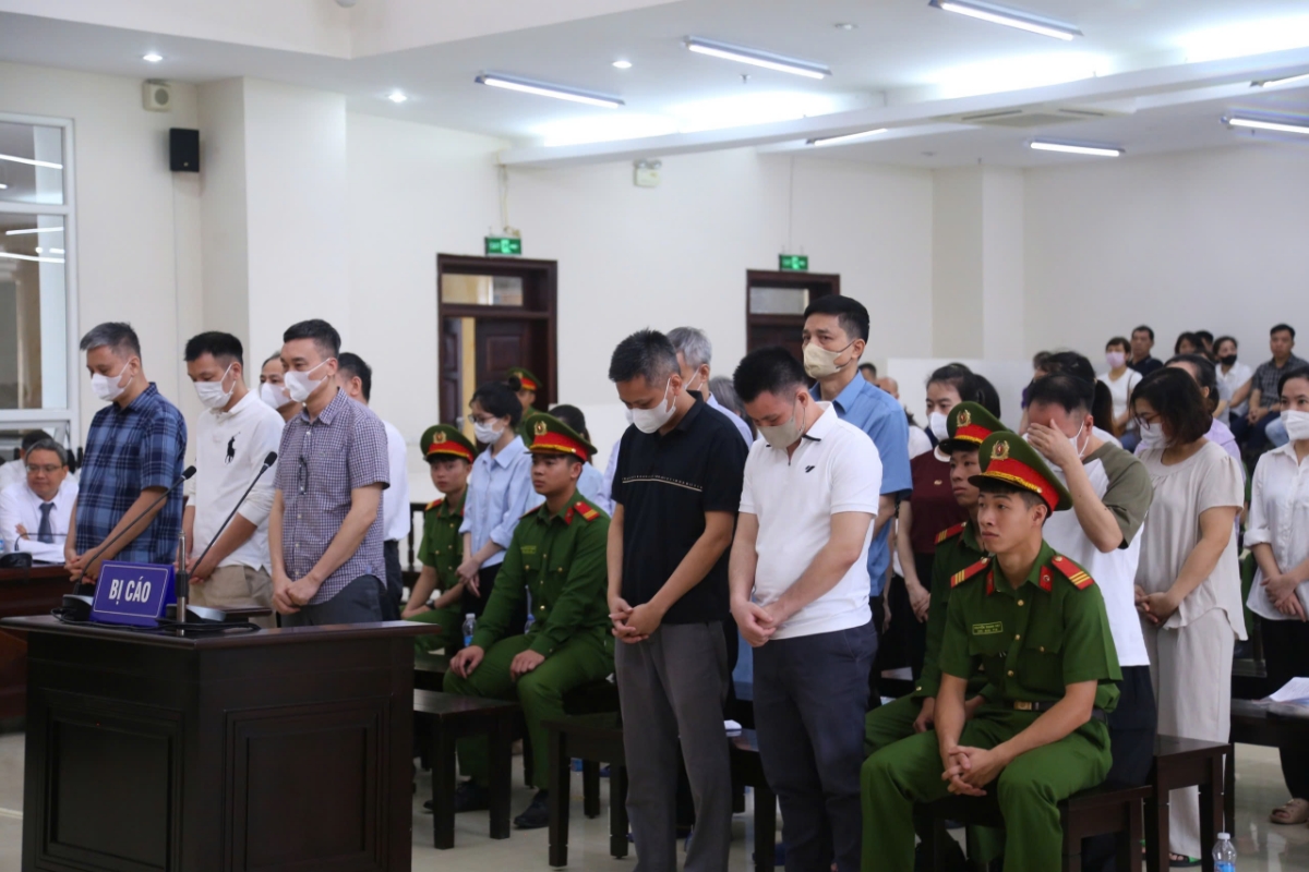 Các bị cáo tại tòa.