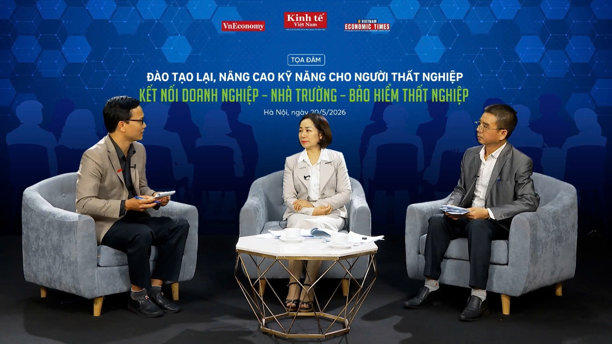 Các chuyên gia chia sẻ tại Tọa đàm  “Đào tạo lại, nâng cao kỹ năng cho người thất nghiệp: Kết nối doanh nghiệp – nhà trường – bảo hiểm thất nghiệp”. Ảnh: Việt Tuấn.